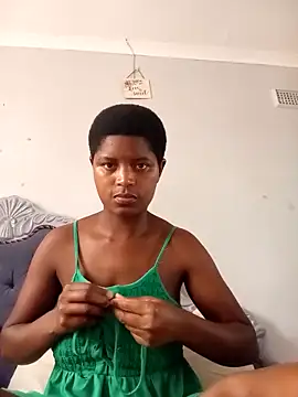 Snapshot of Lilmisafrica25 chatting on October 18, 8:16 am Lilmisafrica25 online show from October 18, 8:16 am