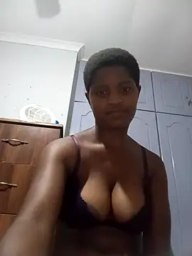 Snapshot of Lilmisafrica25 chatting on October 18, 8:22 pm Lilmisafrica25 online show from October 18, 8:22 pm