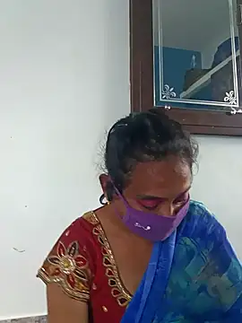 honeyqueen143 online show from December 5, 6:23 am