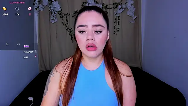 Snapshot of isabella_arias2 chatting on May 20, 1:35 am isabella arias2 online show from May 20, 1:35 am