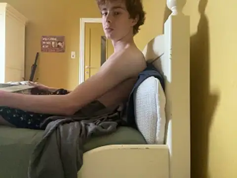 Snapshot of Randy9222 chatting on March 13, 3:50 pm Randy9222 online show from March 13, 3:50 pm
