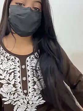 Snapshot of Rihana_01 chatting on November 18, 7:22 am Rihana 01 online show from November 18, 7:22 am