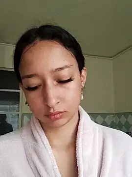 Snapshot of Vale_stone_ chatting on July 8, 9:15 pm Vale stone online show from July 8, 9:15 pm