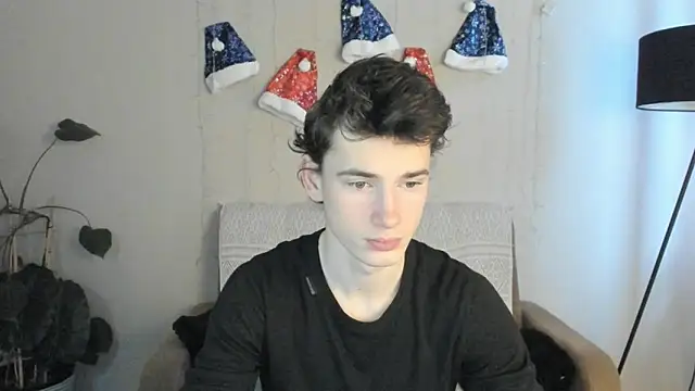 Snapshot of Max_Foks chatting on January 6, 6:39 am Max Foks online show from January 6, 6:39 am