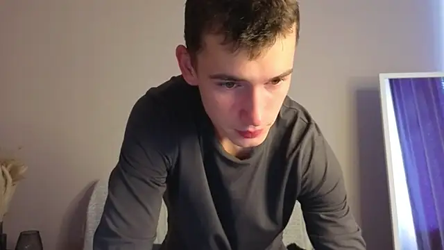 Snapshot of Max_Foks chatting on September 19, 5:00 am Max Foks online show from September 19, 5:00 am