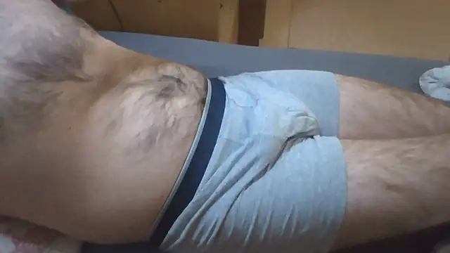 Snapshot of Astleitx chatting on December 15, 11:31 pm Astleitx online show from December 15, 11:31 pm