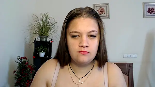 Snapshot of Nensi-Bern chatting on September 26, 8:10 am Nensi-Bern online show from September 26, 8:10 am