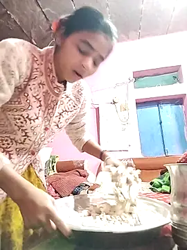 Snapshot of R_Roshni chatting on December 15, 10:48 pm R Roshni online show from December 15, 10:48 pm