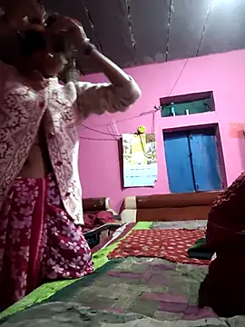 Snapshot of R_Roshni chatting on January 5, 11:52 pm R Roshni online show from January 5, 11:52 pm