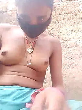 Snapshot of R_Roshni chatting on November 30, 9:21 am R Roshni online show from November 30, 9:21 am