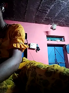 Snapshot of R_Roshni chatting on September 22, 4:46 pm R Roshni online show from September 22, 4:46 pm