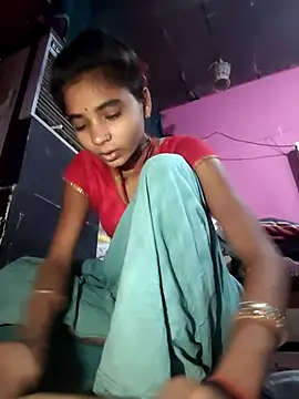 Snapshot of R_Roshni chatting on January 19, 12:14 am R Roshni online show from January 19, 12:14 am