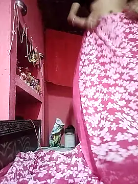 Snapshot of R_Roshni chatting on October 1, 4:44 pm R Roshni online show from October 1, 4:44 pm