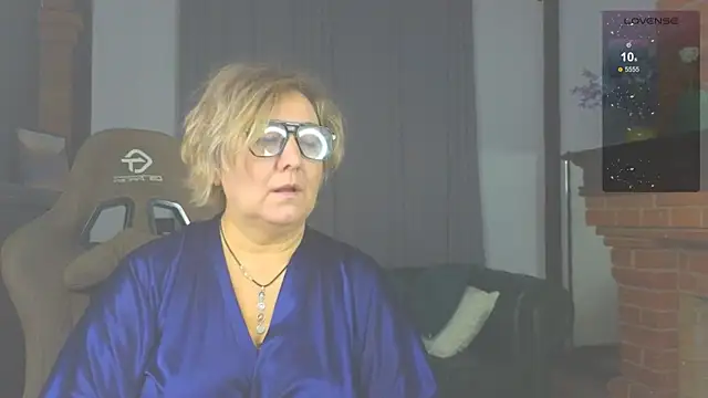 Snapshot of Marta_Wils chatting on December 2, 6:37 am Marta Wils online show from December 2, 6:37 am