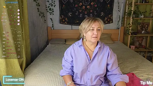 Marta Wils online show from October 18, 3:08 am