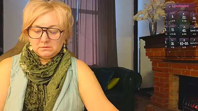 Snapshot of Marta_Wils chatting on October 27, 3:40 am Marta Wils online show from October 27, 3:40 am