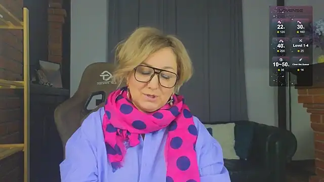 Snapshot of Marta_Wils chatting on December 3, 4:13 am Marta Wils online show from December 3, 4:13 am