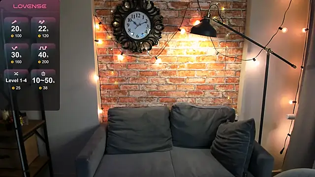 nancy posh online show from February 8, 3:43 pm