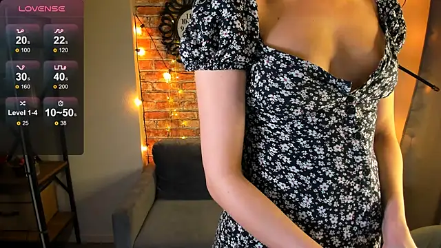 nancy posh online show from March 25, 11:31 am
