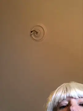 juliaoneandonly online show from December 20, 7:06 pm