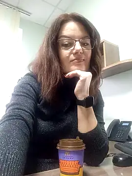 ValeriaLove43211 online show from November 26, 8:14 am