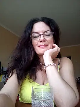 ValeriaLove43211 online show from September 28, 3:52 pm