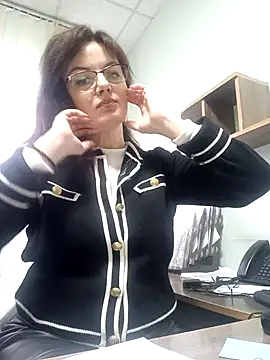 ValeriaLove43211 online show from December 22, 12:05 pm