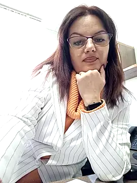 ValeriaLove43211 online show from November 19, 9:53 am