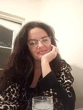 ValeriaLove43211 online show from October 2, 6:44 pm