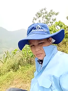 callistra online show from March 31, 3:30 am