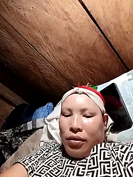 callistra online show from April 5, 5:25 am