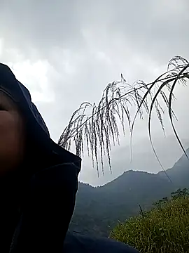 callistra online show from December 17, 6:51 am