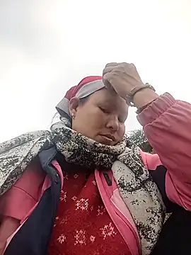 callistra online show from February 12, 9:20 am