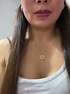 Snapshot of Milky-milk chatting on November 11, 1:06 pm Milky-milk online show from November 11, 1:06 pm