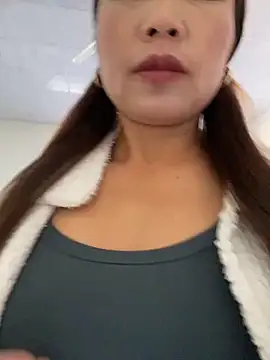 Snapshot of Milky-milk chatting on November 29, 1:50 am Milky-milk online show from November 29, 1:50 am