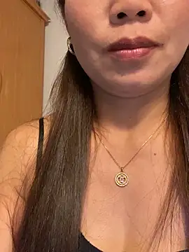 Snapshot of Milky-milk chatting on November 3, 2:42 pm Milky-milk online show from November 3, 2:42 pm