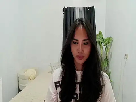 Divine Goddesss online show from April 28, 7:51 pm