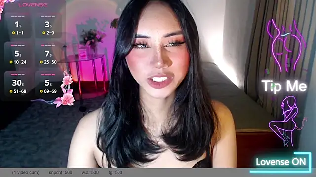 Snapshot of Divine_Goddesss chatting on November 13, 3:10 am Divine Goddesss online show from November 13, 3:10 am