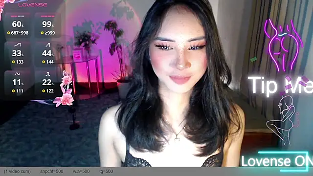 Snapshot of Divine_Goddesss chatting on November 11, 5:46 am Divine Goddesss online show from November 11, 5:46 am