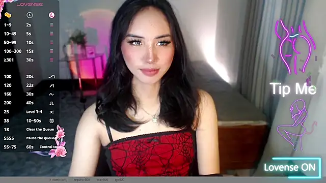 Snapshot of Divine_Goddesss chatting on October 18, 4:03 am Divine Goddesss online show from October 18, 4:03 am