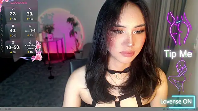 Snapshot of Divine_Goddesss chatting on November 6, 3:10 am Divine Goddesss online show from November 6, 3:10 am