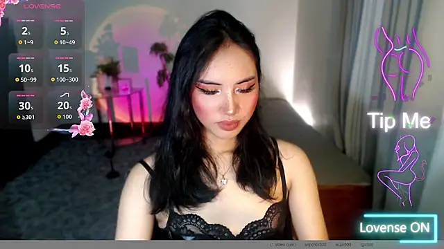 Snapshot of Divine_Goddesss chatting on November 1, 4:41 am Divine Goddesss online show from November 1, 4:41 am