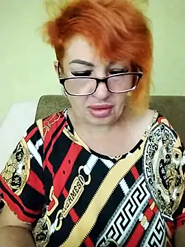 Snapshot of Alissa55552111 chatting on July 6, 6:42 am Alissa55552111 online show from July 6, 6:42 am