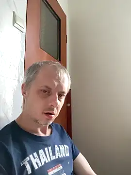 Snapshot of szajbusek41 chatting on March 4, 7:05 am szajbusek41 online show from March 4, 7:05 am