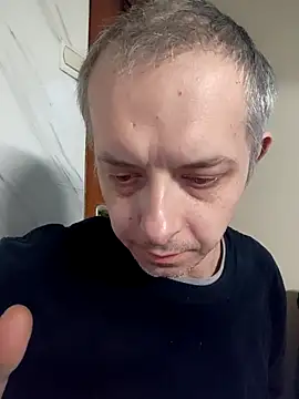 Snapshot of szajbusek41 chatting on February 4, 6:41 am szajbusek41 online show from February 4, 6:41 am