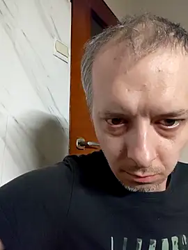 Snapshot of szajbusek41 chatting on February 6, 5:03 am szajbusek41 online show from February 6, 5:03 am