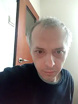 Snapshot of szajbusek41 chatting on February 3, 7:35 am szajbusek41 online show from February 3, 7:35 am