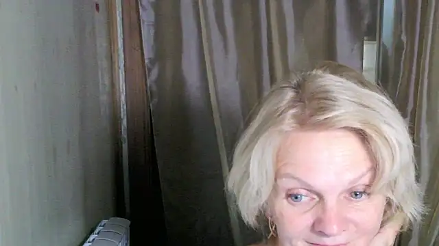 Snapshot of Zoe_Steell chatting on September 28, 2:57 pm Zoe Steell online show from September 28, 2:57 pm
