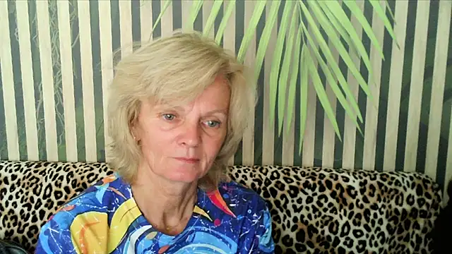 Snapshot of Zoe_Steell chatting on September 19, 4:27 am Zoe Steell online show from September 19, 4:27 am