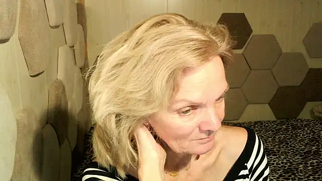 Snapshot of Zoe_Steell chatting on October 17, 2:19 pm Zoe Steell online show from October 17, 2:19 pm